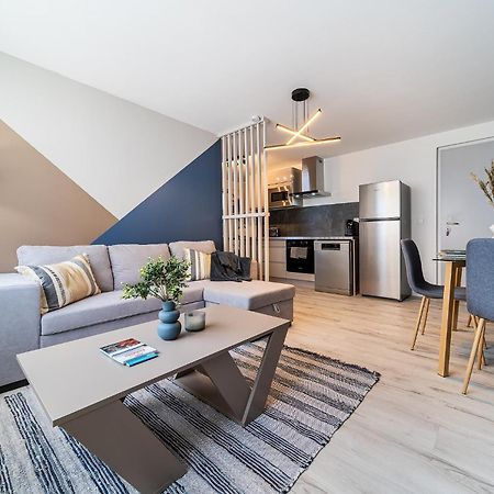 Entree Autonome-Ste Clotilde-Parking Apartment Сен Дьони Екстериор снимка